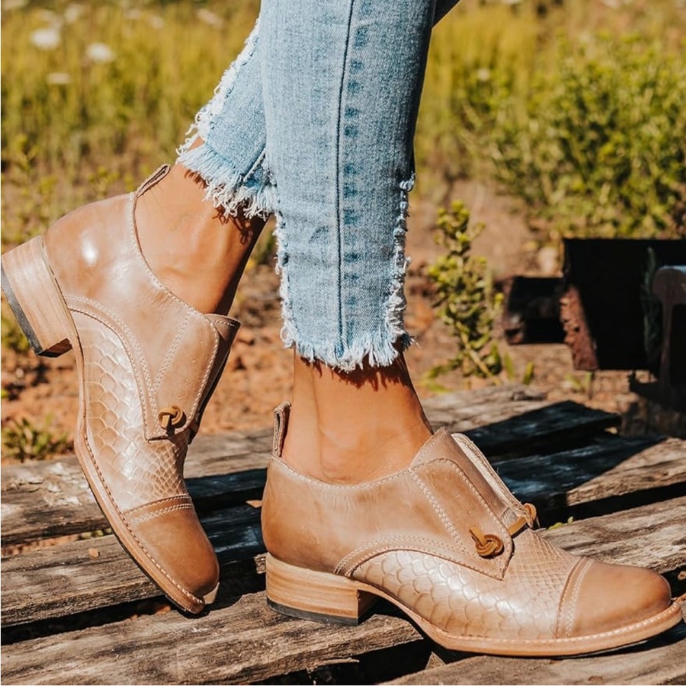 Freebird Mabel Oxfords, Size 6, Taupe Multi